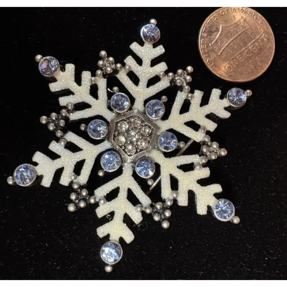 Vintage Snowflake Brooch Silver Tone Blue Rhinestone Enamel Winter Pin Marked KC